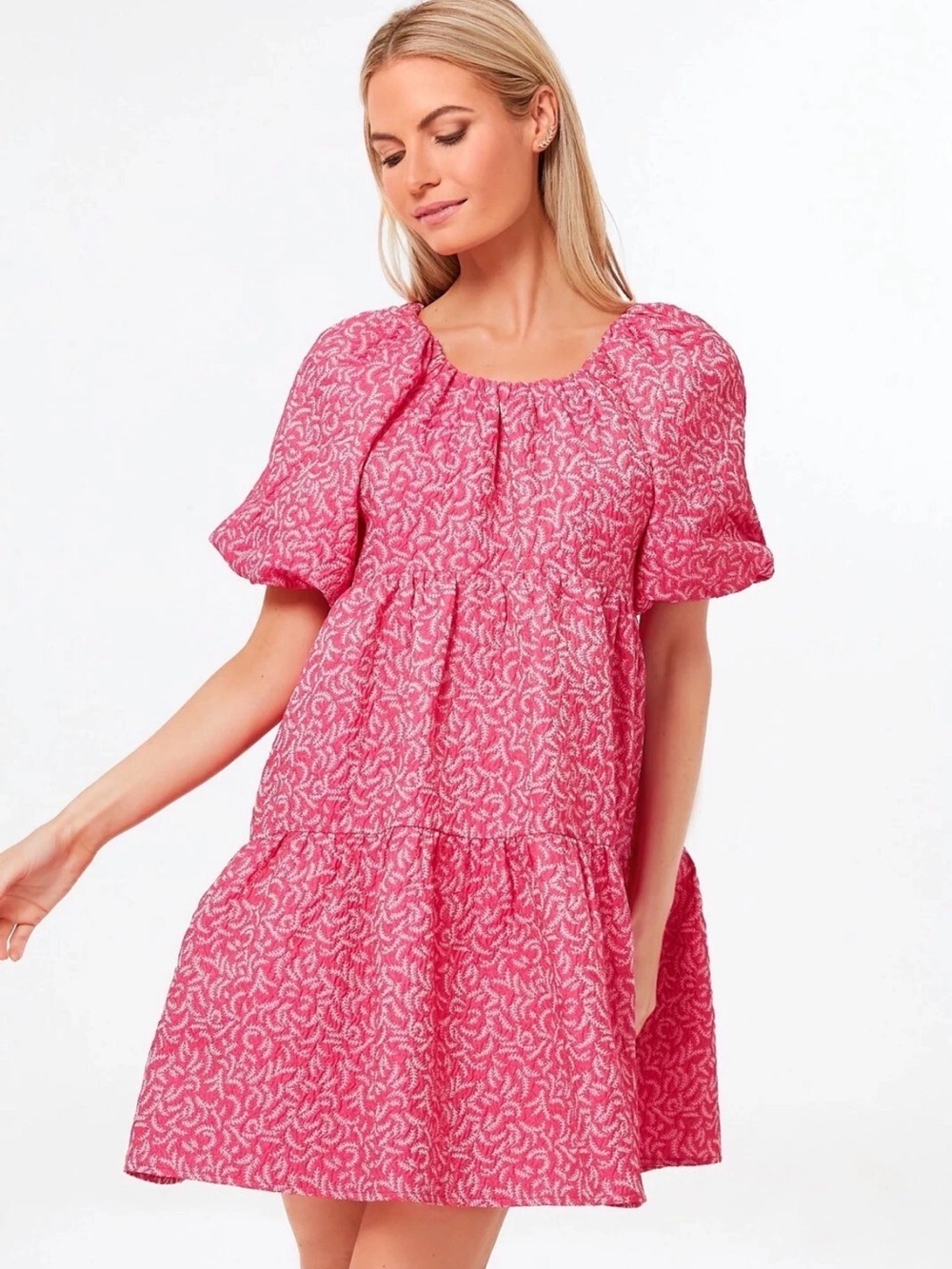 HYACINTH HOUSE Tuckernuck Textured Fuchsia Belinda Mini Dress size Medium